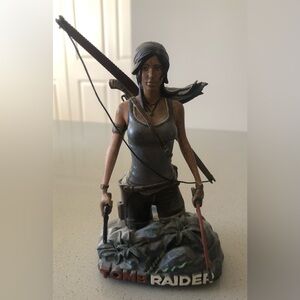 Tomb Raider Lara Croft Resin Statue